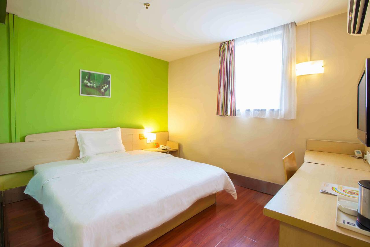 7Days Inn West Liaoyang Road Carrefour Qingdao Exterior photo