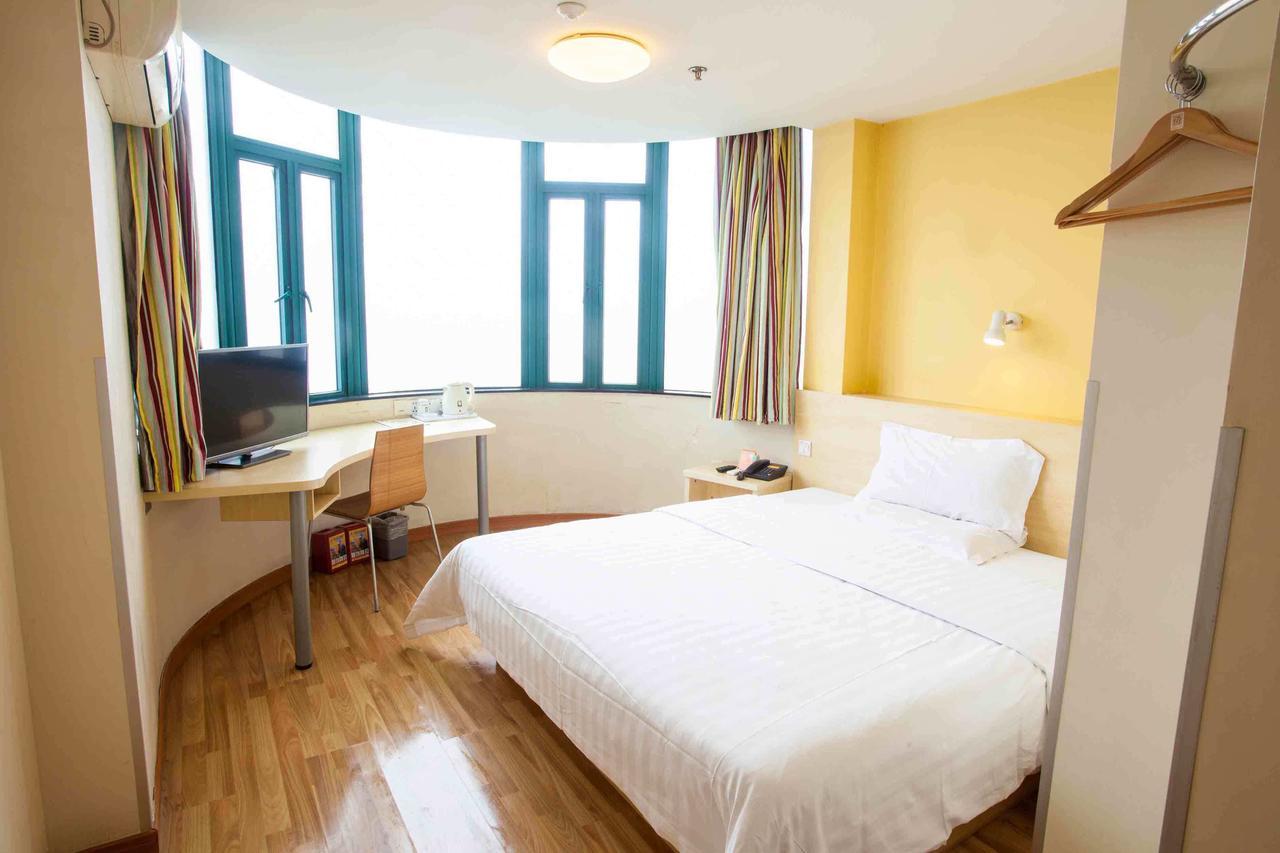 7Days Inn West Liaoyang Road Carrefour Qingdao Exterior photo