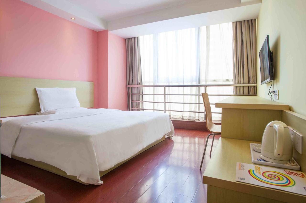 7Days Inn West Liaoyang Road Carrefour Qingdao Exterior photo