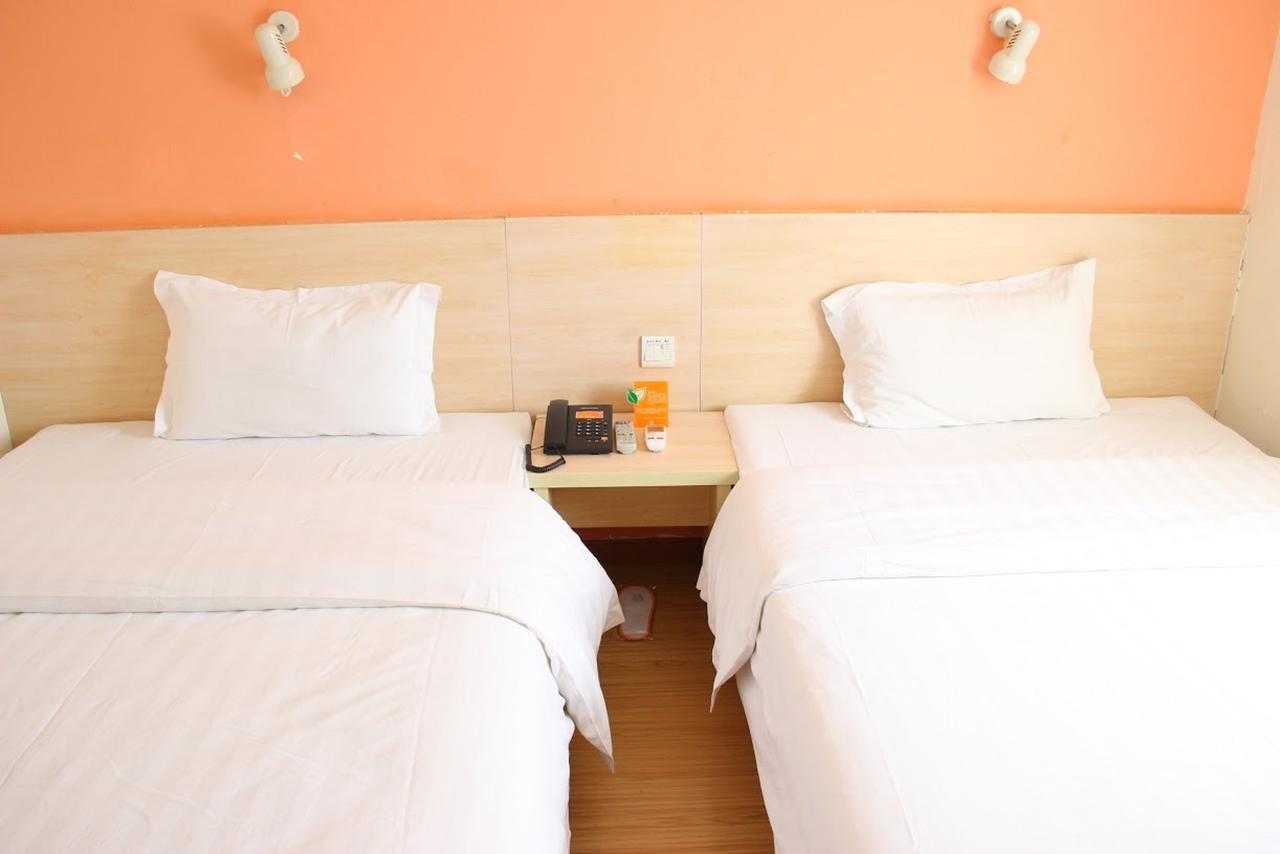 7Days Inn West Liaoyang Road Carrefour Qingdao Exterior photo