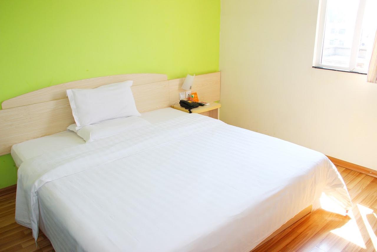 7Days Inn West Liaoyang Road Carrefour Qingdao Exterior photo