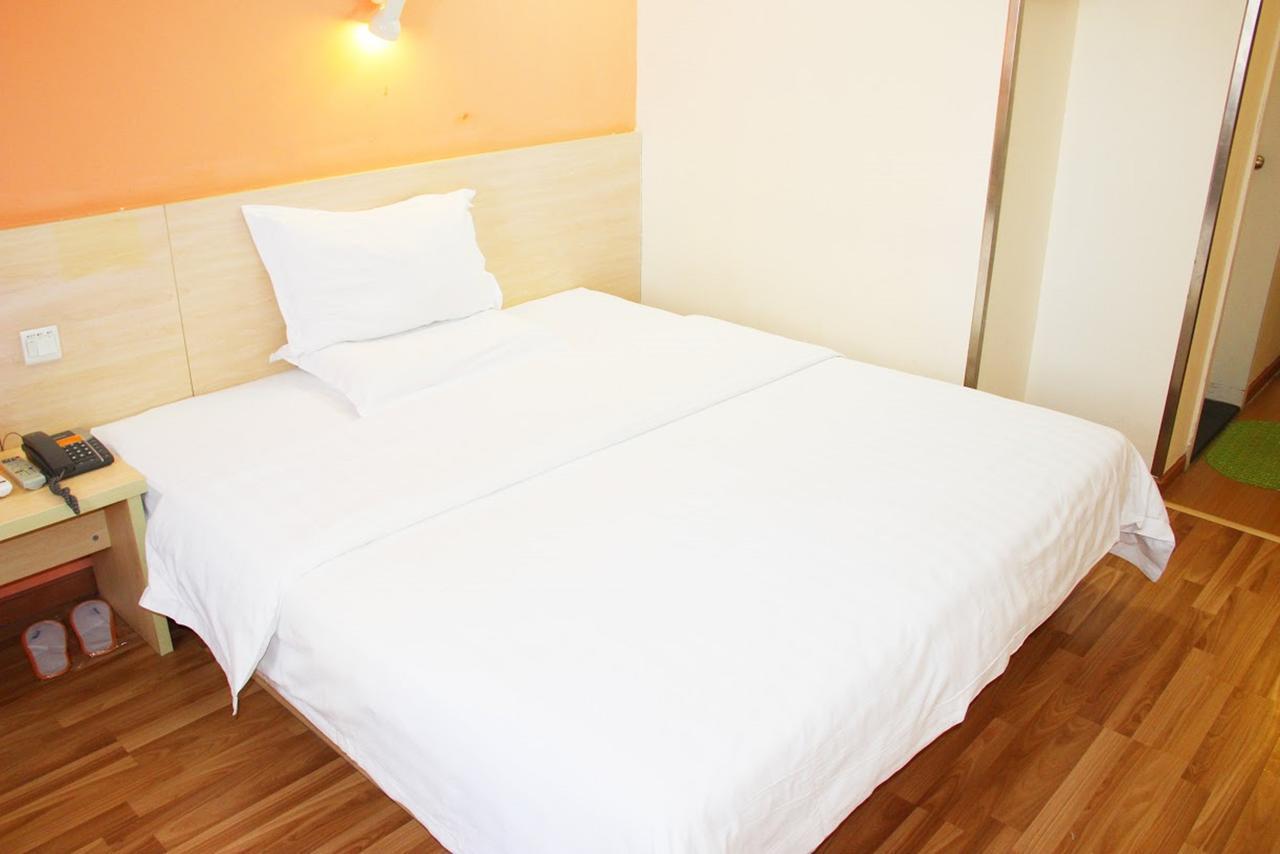 7Days Inn West Liaoyang Road Carrefour Qingdao Exterior photo